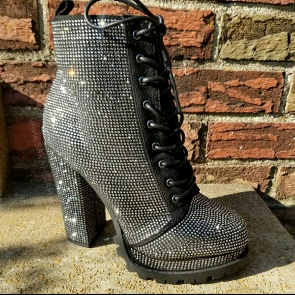 𝙇𝙖𝙨𝙩 𝙎𝙞𝙯 5.5💎Crystal Rhinestone Embellishd - Picture 4 of 10